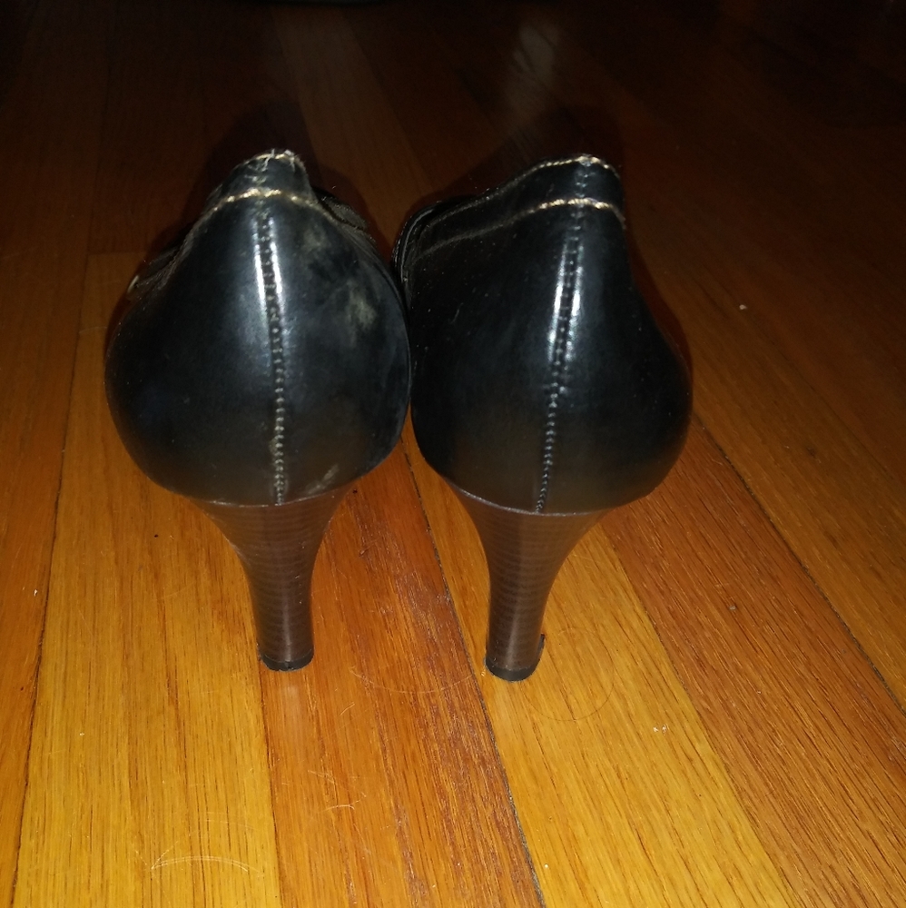 Mudd Dark Brown Leather Rounded Toe Heels - Picture 5 of 6